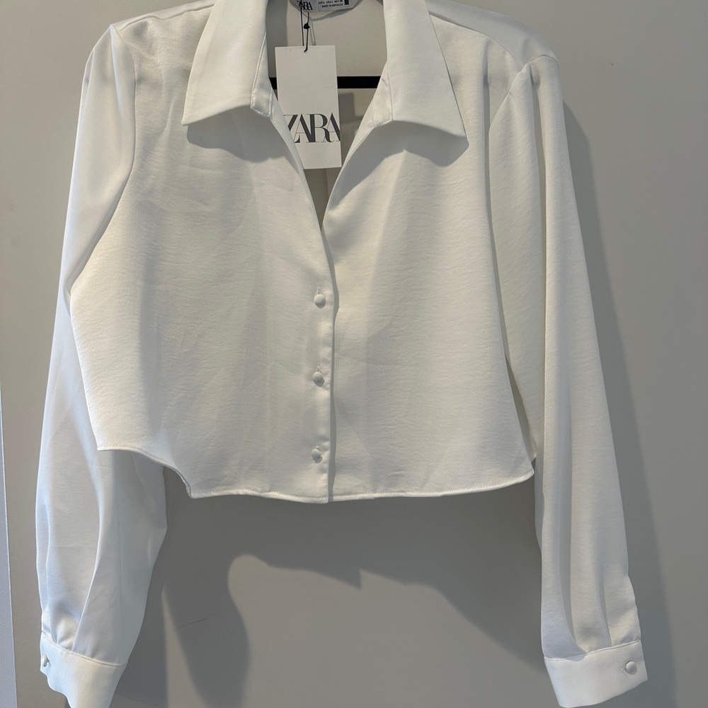 Zara Women's Cream Button-Down Shirt